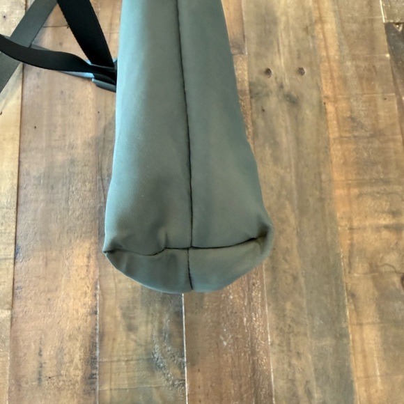 Lululemon Crossbody Olive Green Bag - Picture 8 of 8